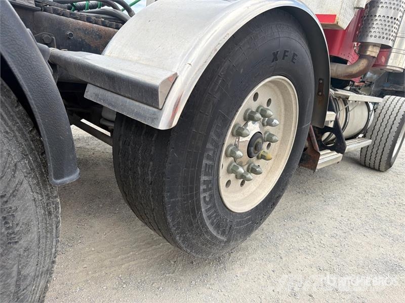 Kenworth W900B Влекачи