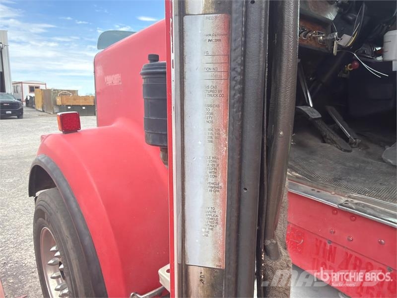 Kenworth W900B Влекачи