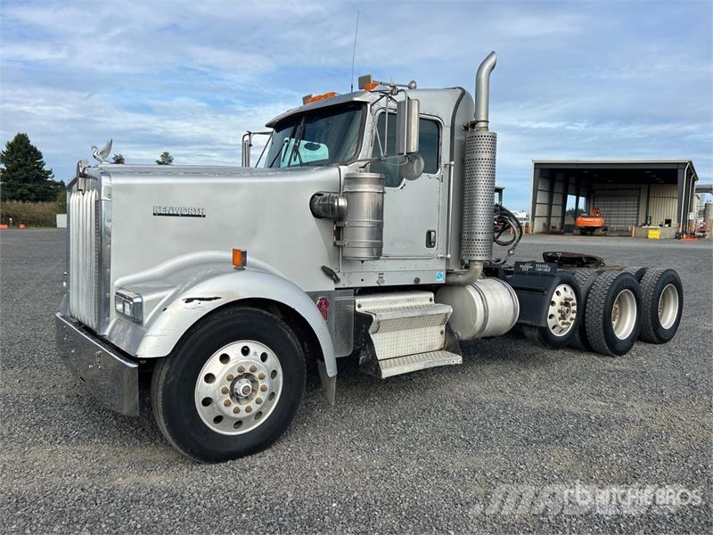 Kenworth W900B Vilcēji