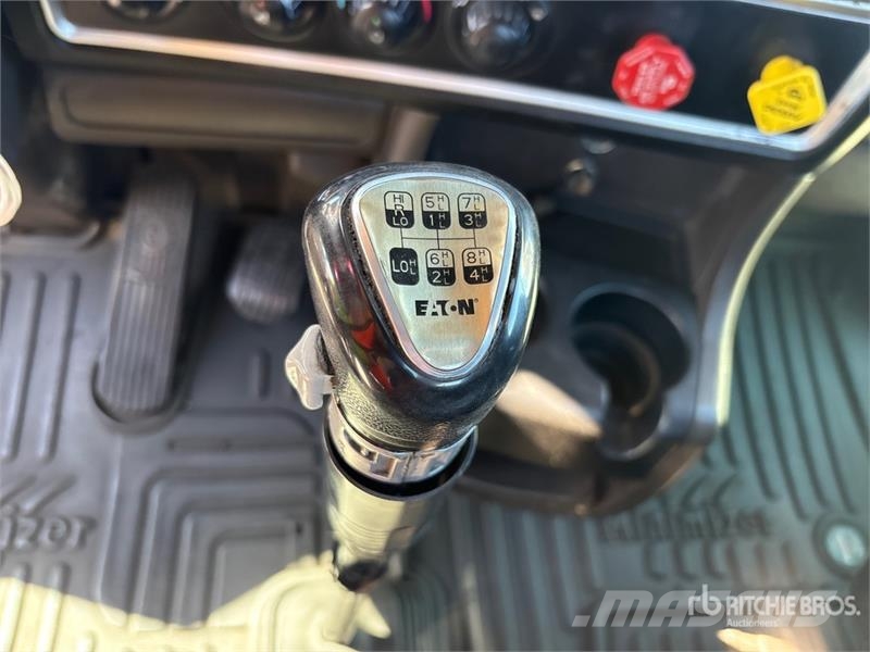 Kenworth W900L Tractor Units