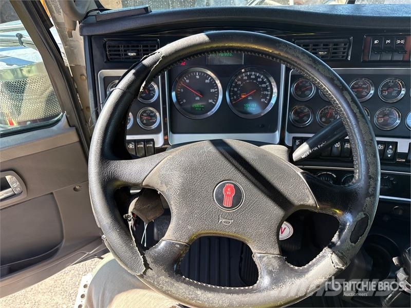 Kenworth W900L Tractor Units