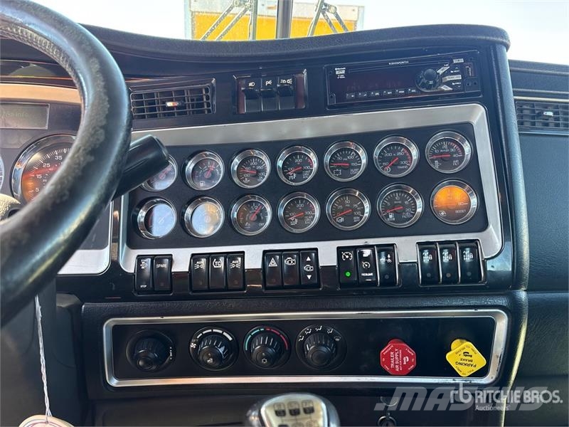 Kenworth W900L Tractor Units