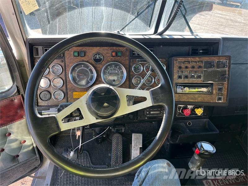 Kenworth W900L Vlačilci