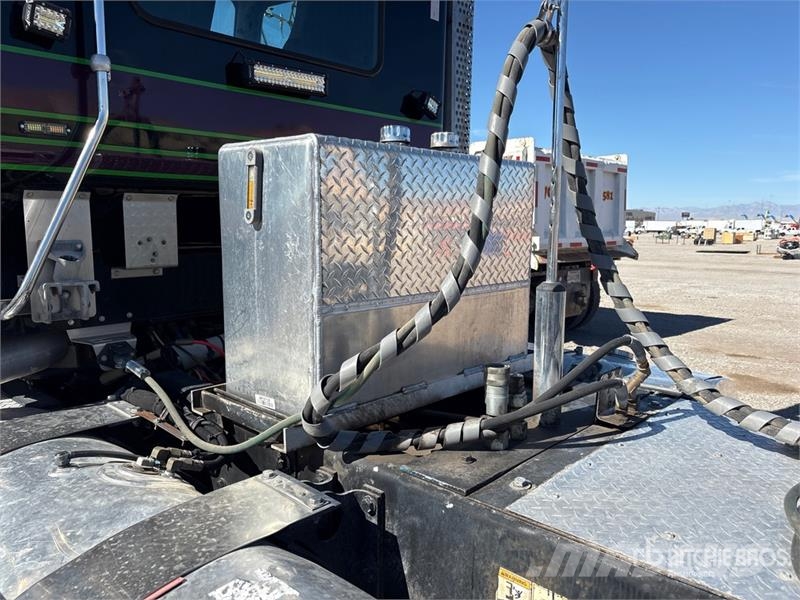 Kenworth W900L Tractor Units