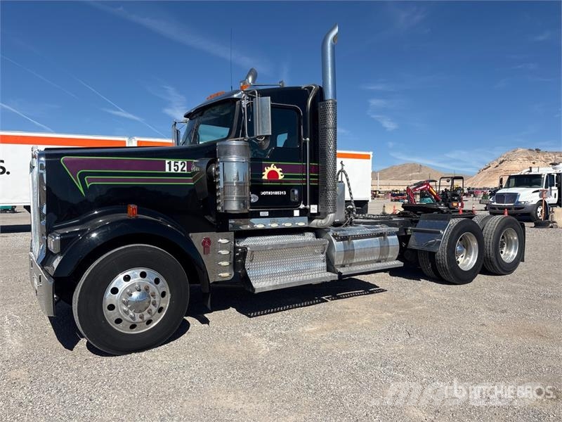 Kenworth W900L Tractor Units