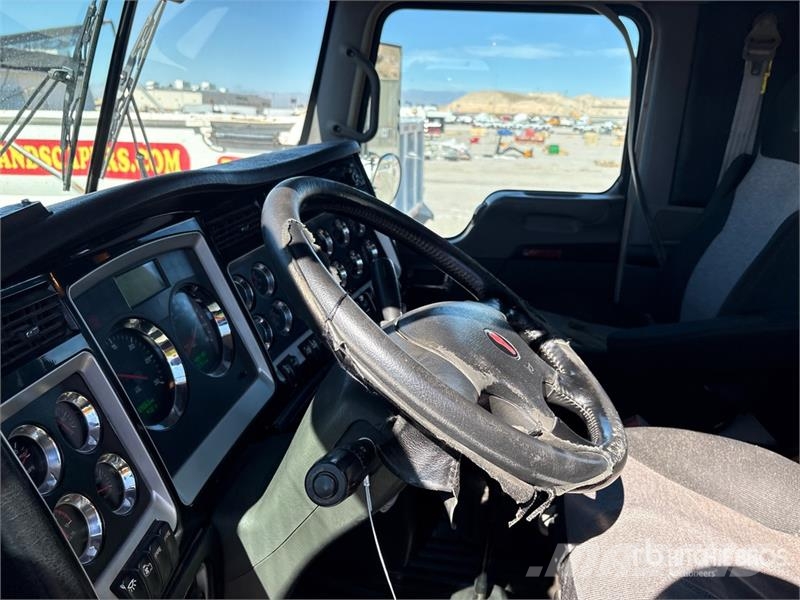 Kenworth W900L Tractor Units