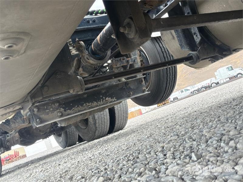 Kenworth W990 8x4 Tri/A Sleeper Truck Tractor Trekkers
