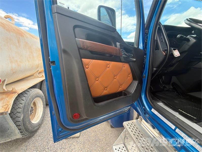 Kenworth W990 8x4 Tri/A Sleeper Truck Tractor Trekkers