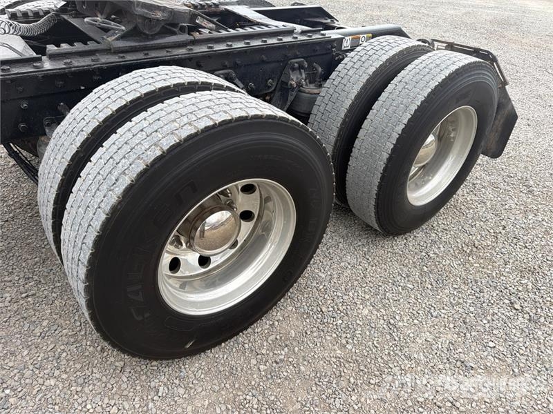Kenworth W990 8x4 Tri/A Sleeper Truck Tractor Trekkers