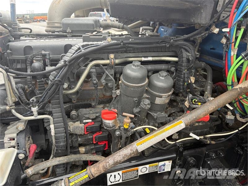 Kenworth W990 8x4 Tri/A Sleeper Truck Tractor Trekkers