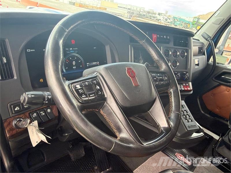 Kenworth W990 8x4 Tri/A Sleeper Truck Tractor Trekkers
