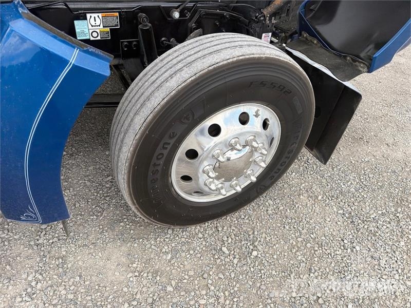 Kenworth W990 8x4 Tri/A Sleeper Truck Tractor Trekkers