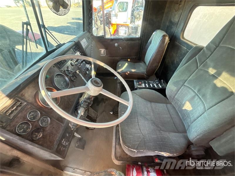 Kenworth WF900B 6x4 Water Truck Kamioni za vodu