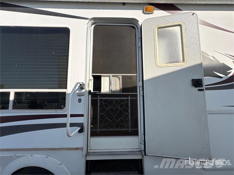 Keystone Everest T/A Travel Trailer 其他拖車