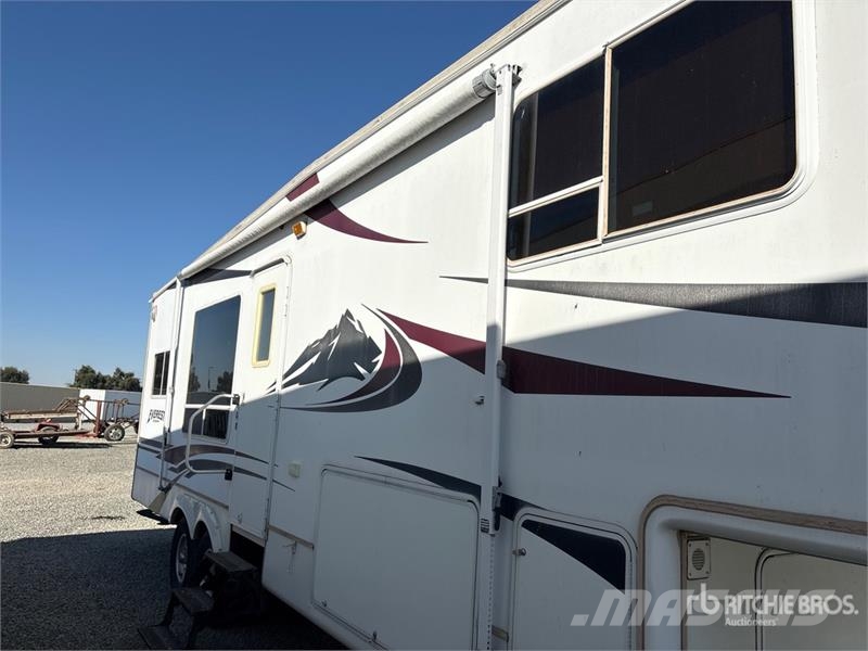 Keystone Everest T/A Travel Trailer 其他拖車