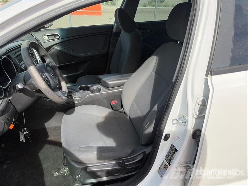 Kia Optima Samochody osobowe