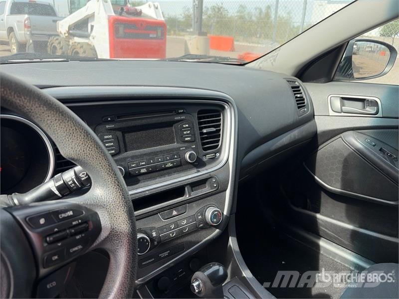 Kia Optima Samochody osobowe