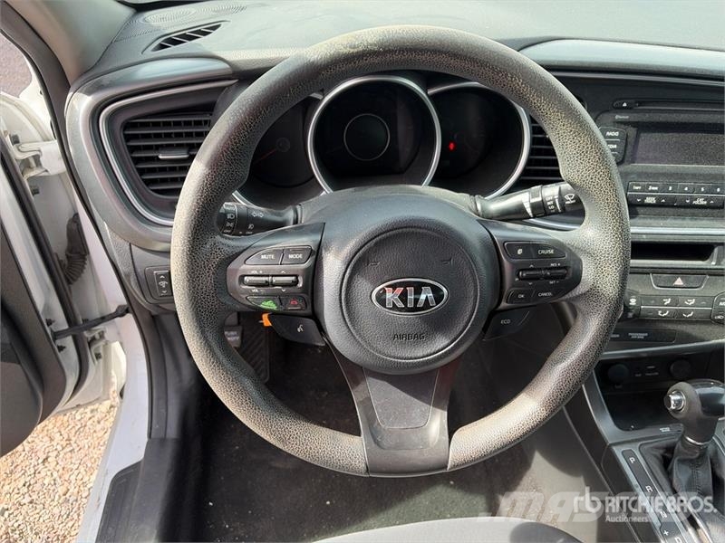 Kia Optima Samochody osobowe