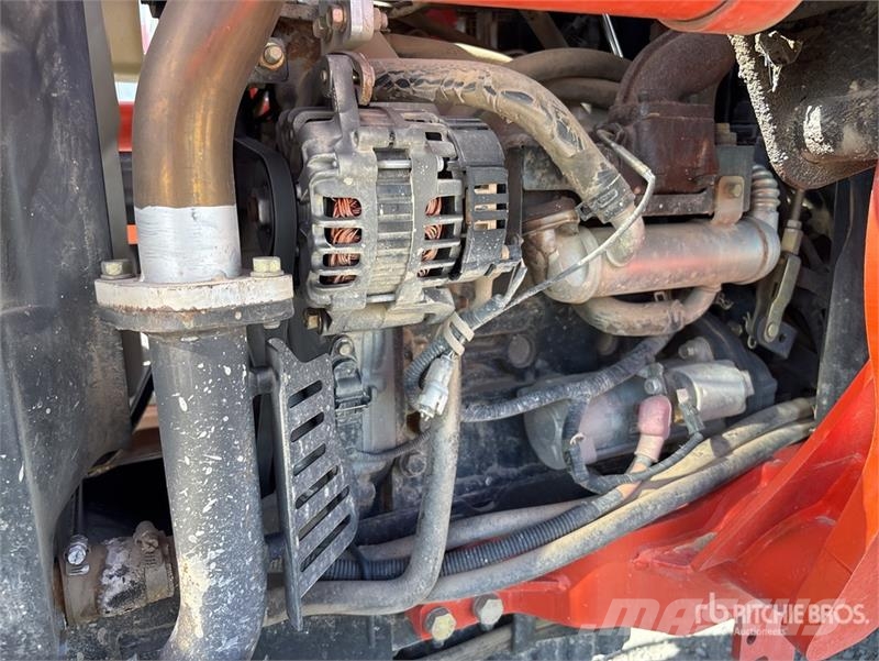 Kioti Utility Tractor جرارات مدمجة