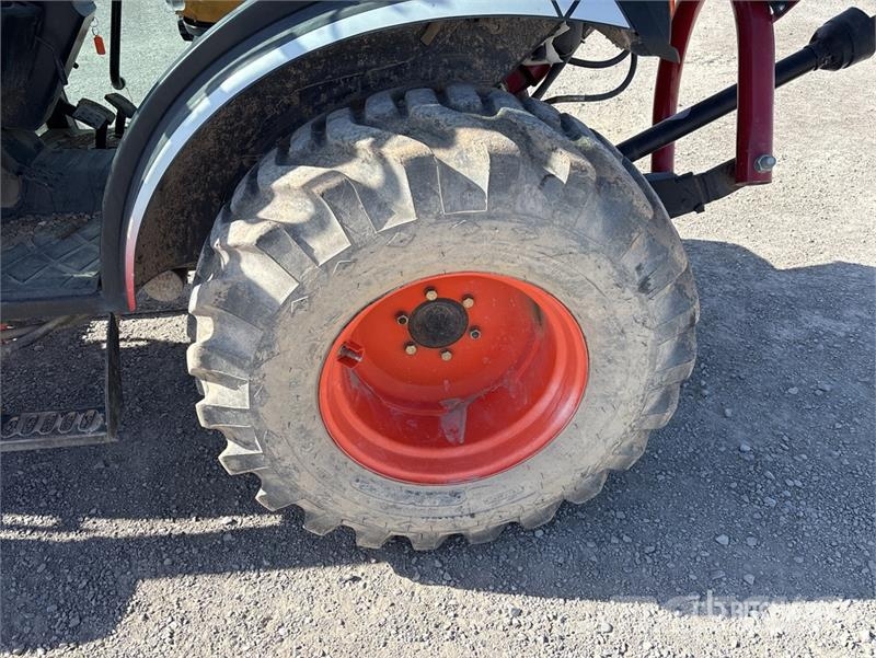 Kioti Utility Tractor جرارات مدمجة