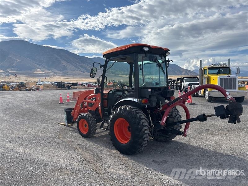 Kioti Utility Tractor جرارات مدمجة