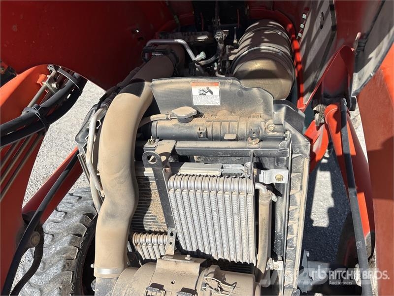 Kioti Utility Tractor جرارات مدمجة