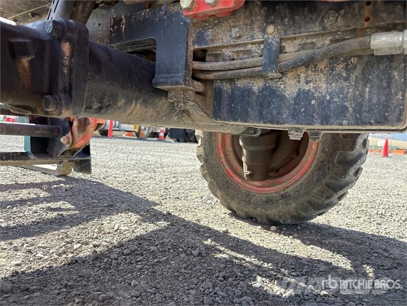 Kioti Utility Tractor جرارات مدمجة