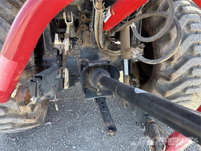 Kioti Utility Tractor جرارات مدمجة