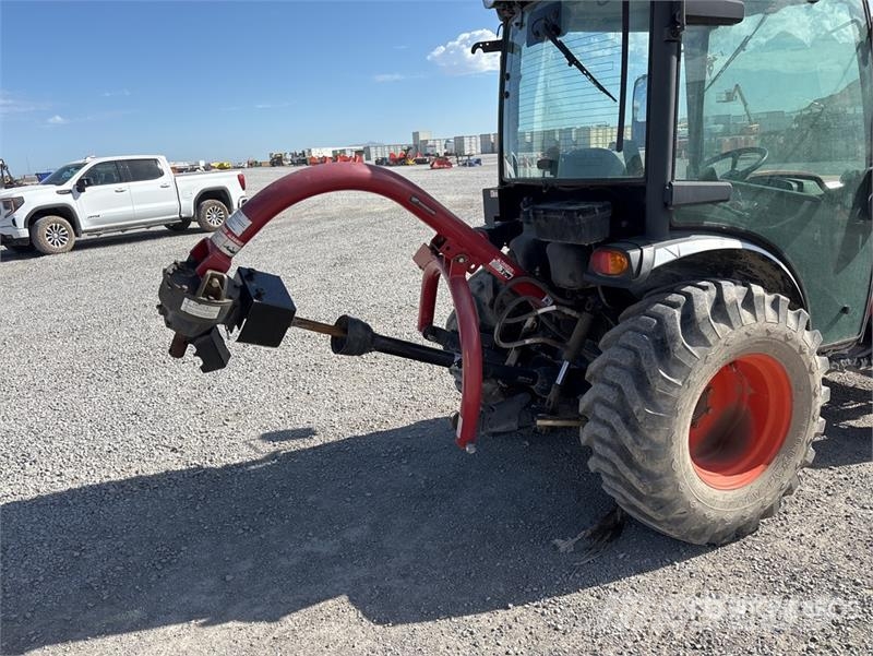 Kioti Utility Tractor جرارات مدمجة