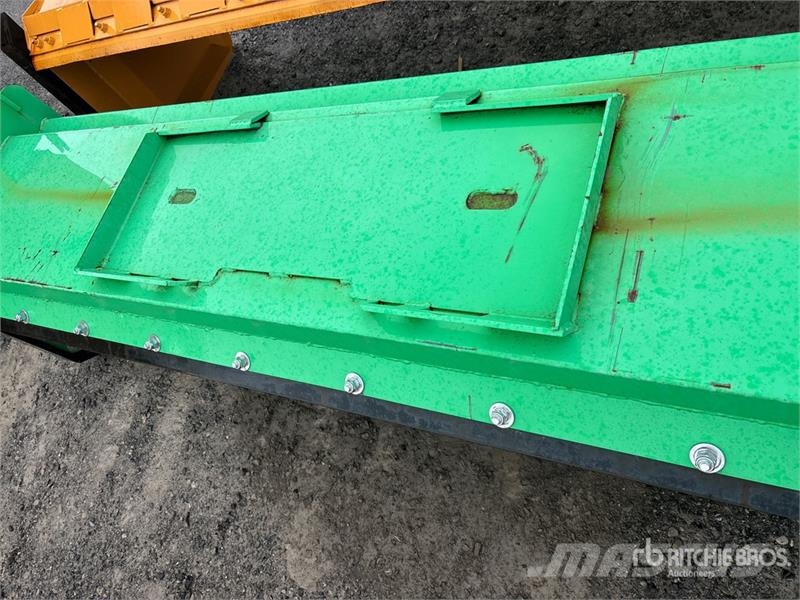 Kit Containers 120 in Skid Steer Snow Pusher (Unus Hóeltakarítók