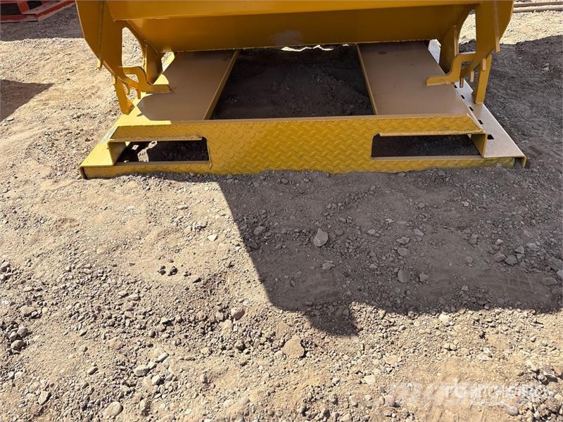  Kit Containers 2.0YFT-SDH Self-Dumping Hopper (Unu Bins and hoppers
