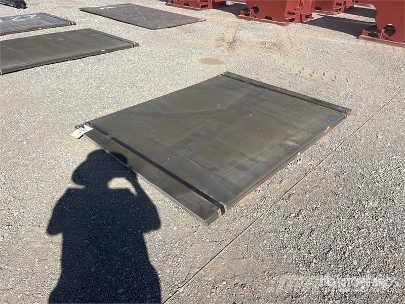 Kit Containers 60 in x 80 in Steel Plates (Unused) Компоненты строительной техники