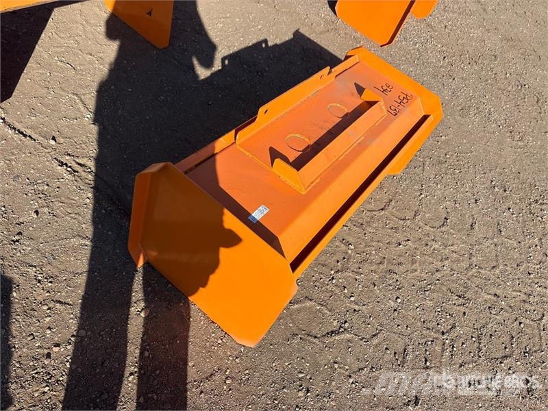  Kit Containers MSS-SPE-4-23 51 in Skid Steer Snow  刮雪板和犁