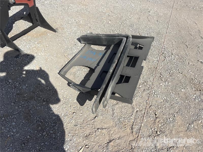 Kit Containers MUFF-36-42 36 in Skid Steer Forks ( Fourche