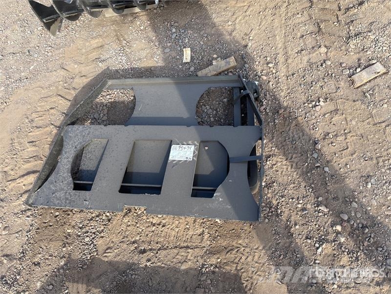  Kit Containers MUFF-36-36 36 in Mini Skid Steer Fo شوكات