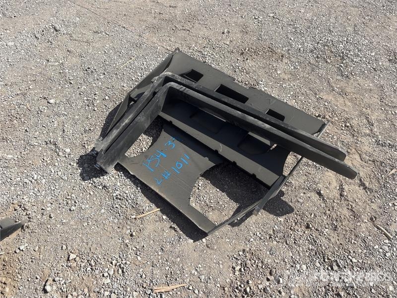 Kit Containers MUFF-36-42 36 in Skid Steer Forks ( Fourche