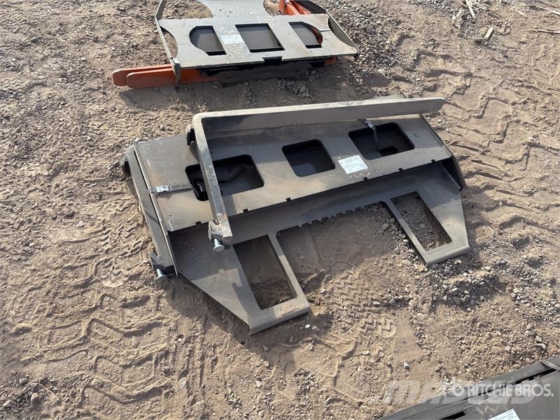 Kit Containers QT-45-FF-42 42 in Skid Steer Forks Villák