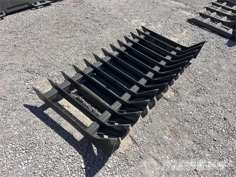 Kit Containers QT-RR-70 68 in Skid Steer Root Rake Obraceče a shrabovače sena