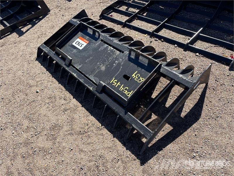 Kit Containers QT-RR-70 70 in Skid Steer Root Rake Okretači i sakupljači sijena