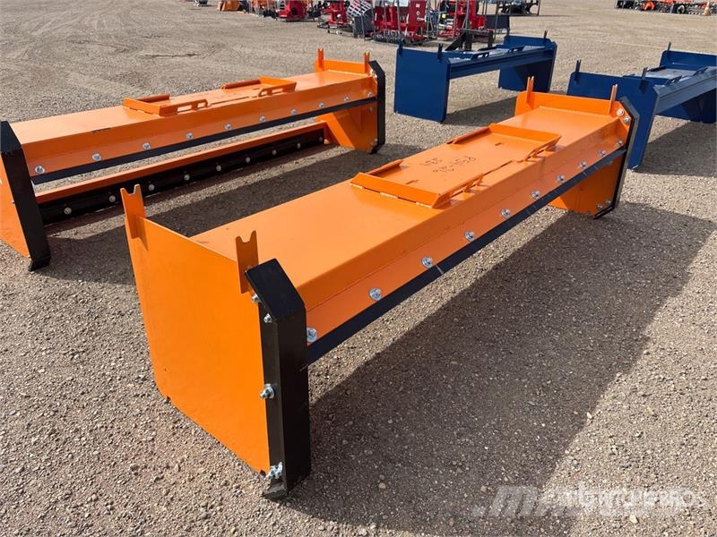 Kit Containers QT-SP-10-23-PB-SB 121 in Skid Steer Снігоочищувальні ножі та плуги
