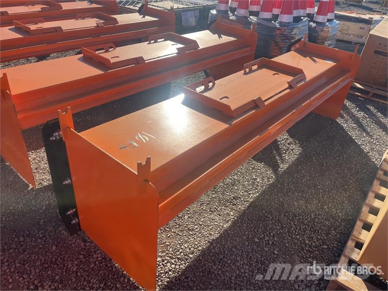  Kit Containers QT-SP-10-23-PB-SB 120 in Skid Steer Hóeltakarítók