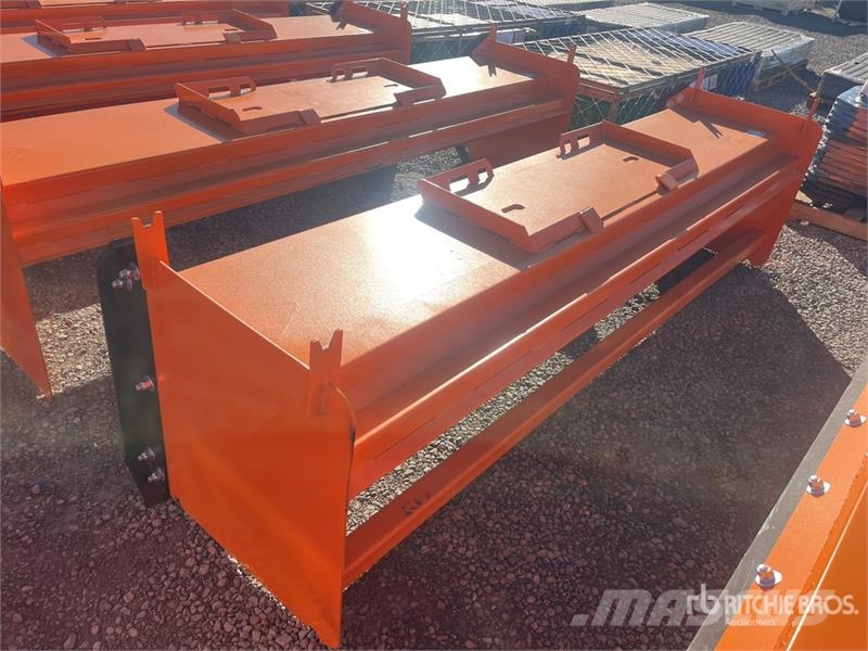 Kit Containers QT-SP-10-23-PB-SB 120 in Skid Steer Hóeltakarítók