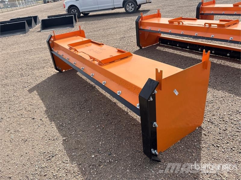 Kit Containers QT-SP-10-23-PB-SB 121 in Skid Steer Снігоочищувальні ножі та плуги