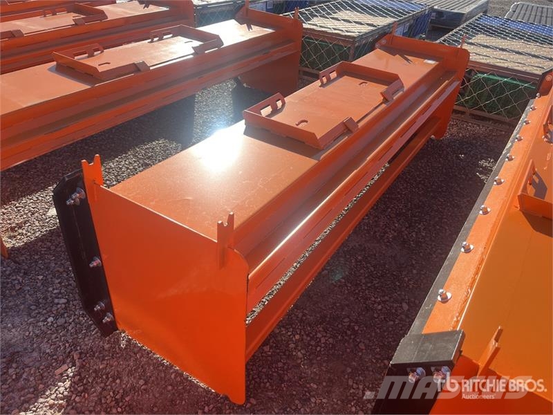 Kit Containers QT-SP-10-23-PB-SB 120 in Skid Steer Schneeschilde und -pflüge