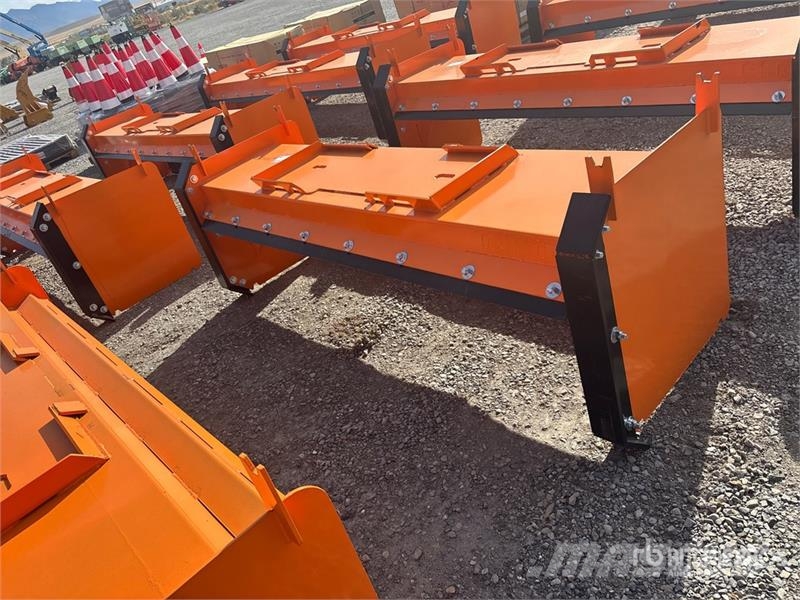 Kit Containers QT-SP-8-23-PB-SB 46 in Skid Steer S Снігоочищувальні ножі та плуги