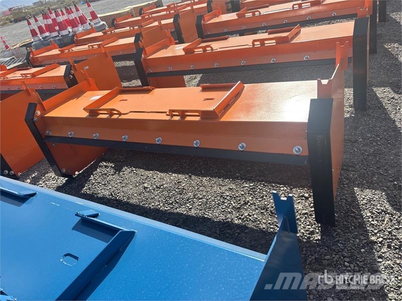 Kit Containers QT-SP-8-23-PB-SB 46 in Skid Steer S Снігоочищувальні ножі та плуги