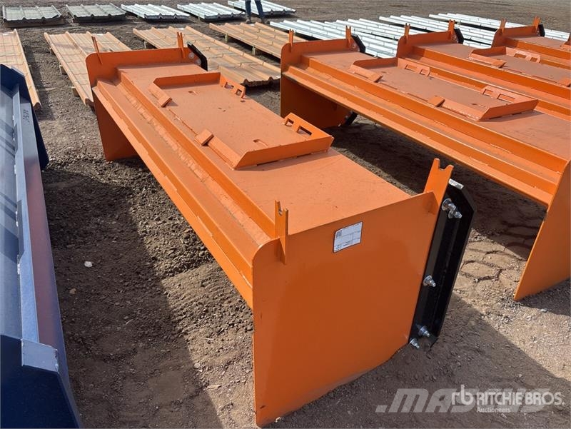 Kit Containers QT-SP-8-23-PB Skid Steer Snow Pushe 刮雪板和犁
