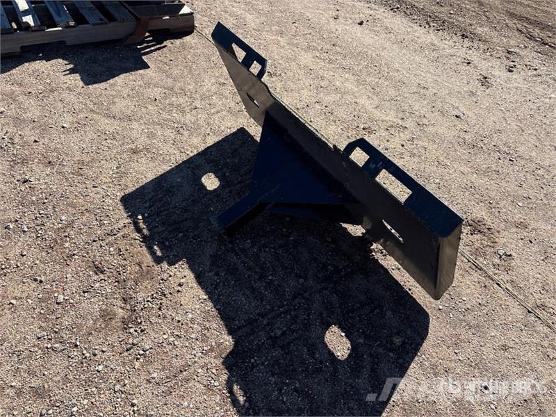 Kit Containers QT-TM 46 in Skid Steer Hitch Receiv クイックヒッチ