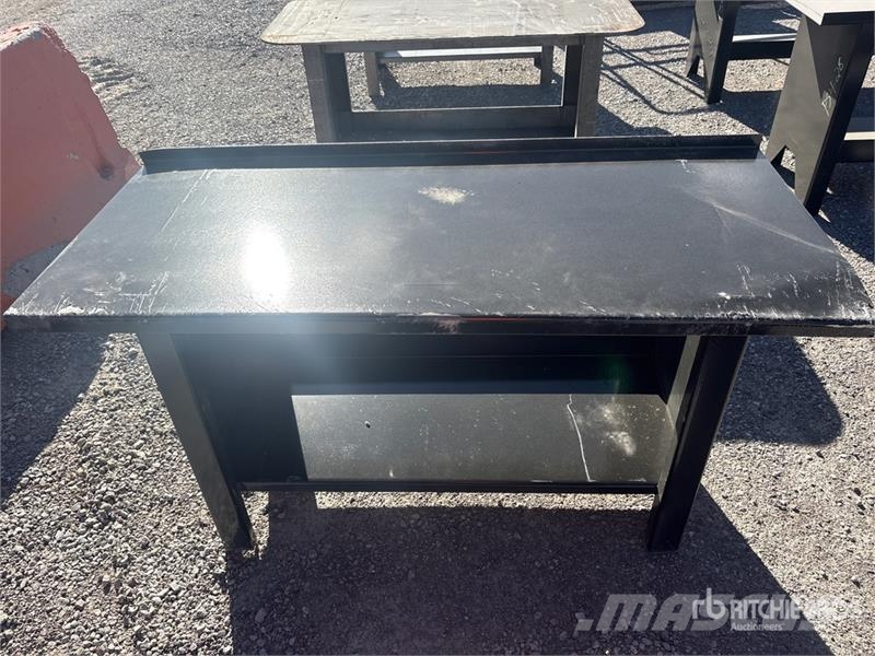 Kit Containers WB-60-190 5 ft Workbench (Unused) Outros componentes