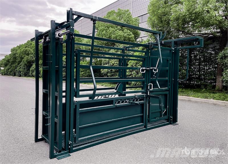 KJ K1369 11 ft x 6 ft Tough Built Cattle Squeeze Chut Other livestock machinery and accessories